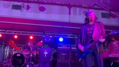Here Is Multi-Camera Video Of PETER CRISS And BRUCE KULICK's 'Hooked On Rock 'N' Roll' Performance From Nashville's CREATURES FEST